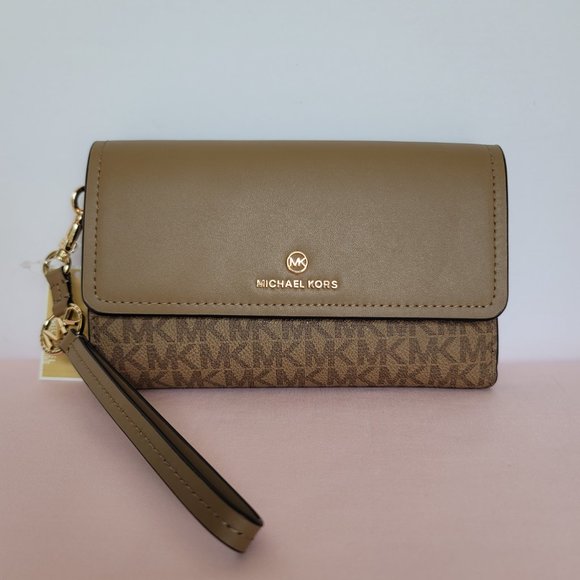 Michael Kors Jet Set Charm Signature Logo Colorblock LG Flap Phone Wristlet- ⭐ - Picture 1 of 16